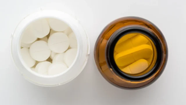 What's the difference between lyrica and gabapentin. Two bottles with two different types of pills.