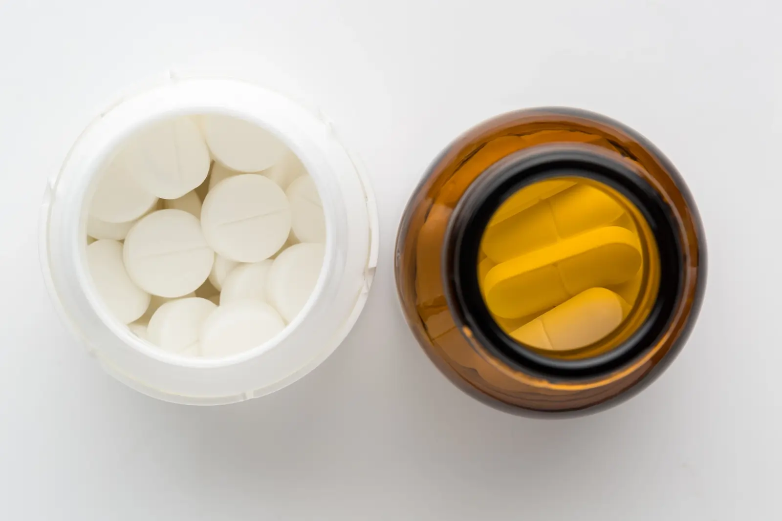 What's the difference between lyrica and gabapentin. Two bottles with two different types of pills.
