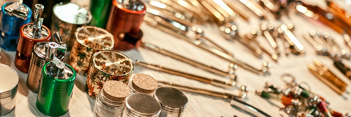 Psychological effects can be equally significant and potentially distressing. Users may experience anxiety and paranoia, even if they don’t typically have these symptoms with lower-potency cannabis.